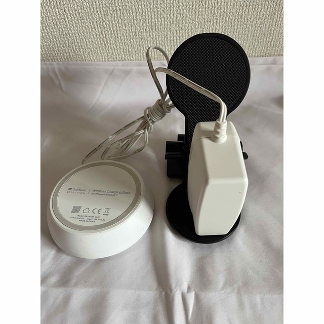 Softbank(ソフトバンク)の高速ワイヤレス充電器　SB-WC01-IAFC ソフトバンク製 スマホ/家電/カメラのスマートフォン/携帯電話(バッテリー/充電器)の商品写真