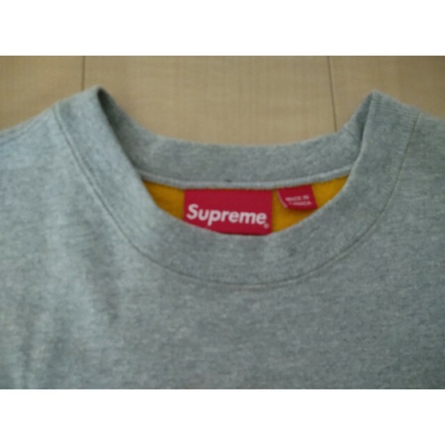 Supreme(シュプリーム)の18ss supreme Contrast Crewneck small box メンズのトップス(スウェット)の商品写真