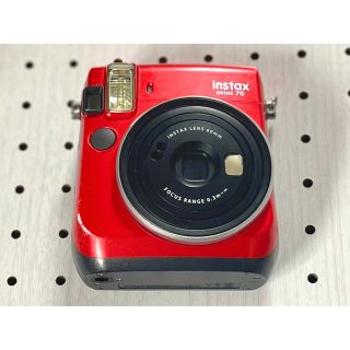 フジフイルム(富士フイルム)のFUJIFILMチェキ instax mini 70 レッド 本体のみ(フィルムカメラ)