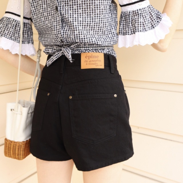 épine(エピヌ)のepine high-waist denim short pants black レディースのパンツ(ショートパンツ)の商品写真