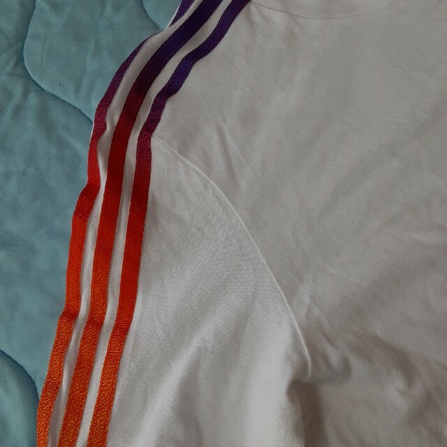 adidas(アディダス)のadidas　メンズTシャツ　L メンズのトップス(Tシャツ/カットソー(半袖/袖なし))の商品写真