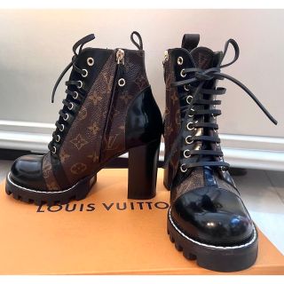 LOUIS VUITTON - ルイヴィトン LOUIS VUITTON ショートブーツ ...