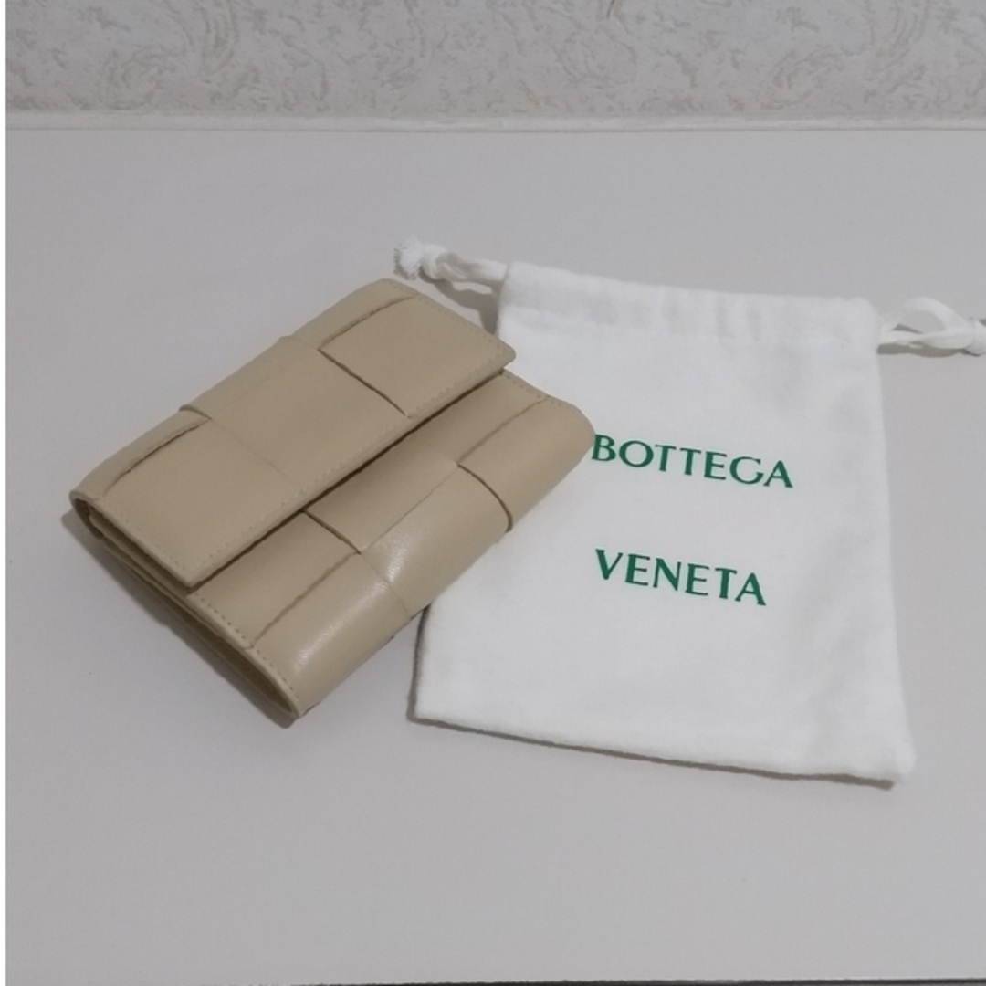 Bottega Veneta(ボッテガヴェネタ)の【専用】ボッデガ 三折り 財布 レディースのファッション小物(財布)の商品写真