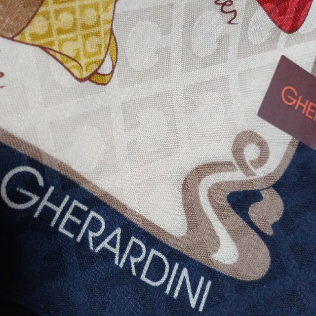 GHERARDINI(ゲラルディーニ)の値下げ📌ゲラルディーニ☆大判ハンカチーフ58×58👜 レディースのファッション小物(ハンカチ)の商品写真