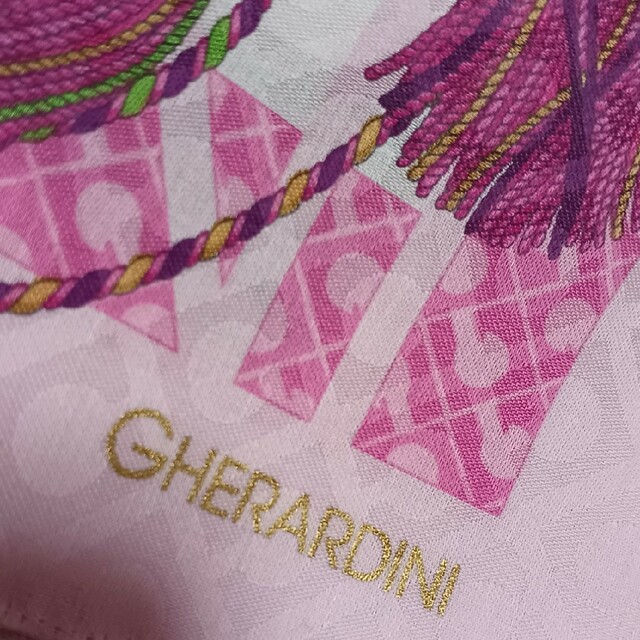 GHERARDINI(ゲラルディーニ)の値下げ📌ゲラルディーニ☆大判ハンカチーフ58×58 レディースのファッション小物(ハンカチ)の商品写真