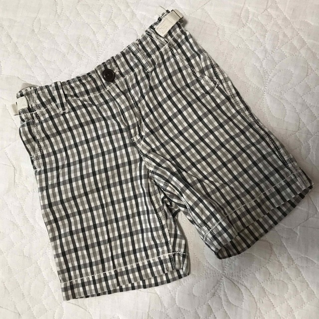 babyGAP(ベビーギャップ)の美品　BabyGap チェックショートパンツ　110cm キッズ/ベビー/マタニティのキッズ服男の子用(90cm~)(パンツ/スパッツ)の商品写真