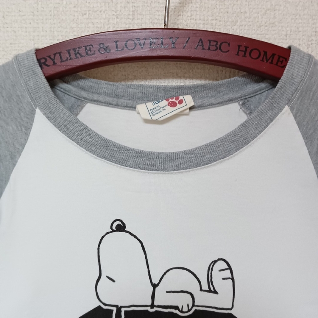 SNOOPY(スヌーピー)のSNOOPYスヌーピーリンガーTシャツ半袖ホワイトグレーPeanutサイズM メンズのトップス(Tシャツ/カットソー(半袖/袖なし))の商品写真