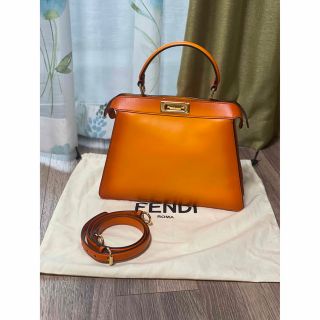 フェンディ(FENDI)のReika様専用ページフェンディ  ピーカブー  アイシーユー　ミディアム(ショルダーバッグ)