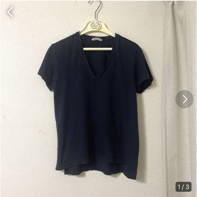 AURALEE(オーラリー)のAURALEE オーラリー　Vネック Tシャツ　トップス レディースのトップス(Tシャツ(半袖/袖なし))の商品写真