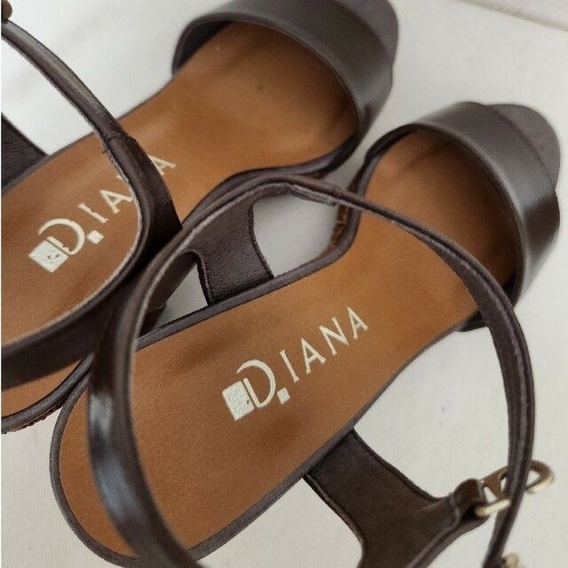 DIANA(ダイアナ)のDIANA　ダイアナ　サンダル　美品 レディースの靴/シューズ(サンダル)の商品写真