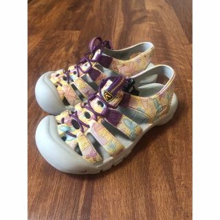 キーン(KEEN)のKEEN キーン キッズ サンダル スリッポン 女の子 蝶々柄(サンダル)