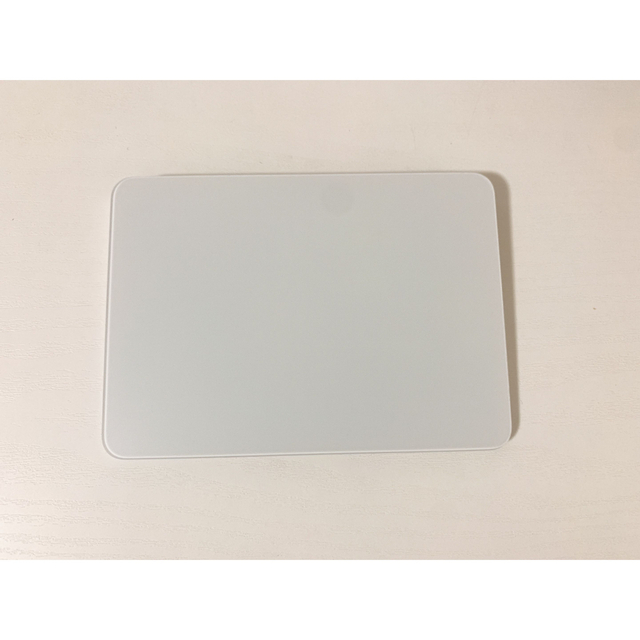 Apple(アップル)のApple - Magic Trackpad2 / A1535 スマホ/家電/カメラのPC/タブレット(PC周辺機器)の商品写真