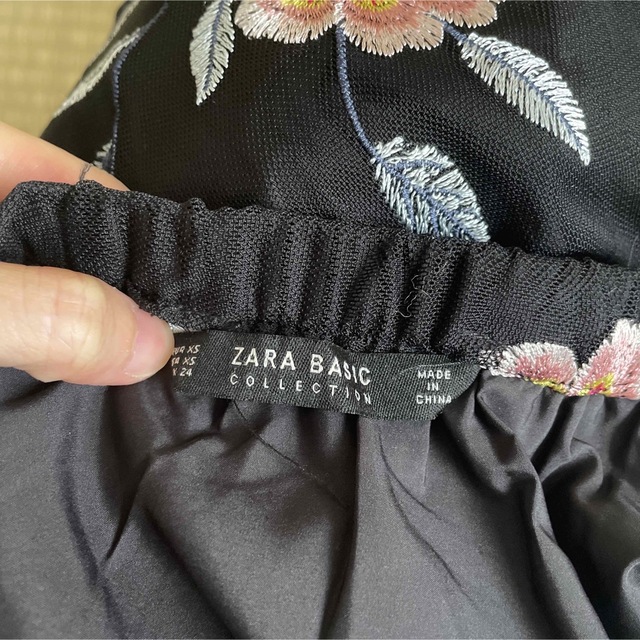 ZARA(ザラ)のZARAスカート刺繍 レディースのスカート(ひざ丈スカート)の商品写真