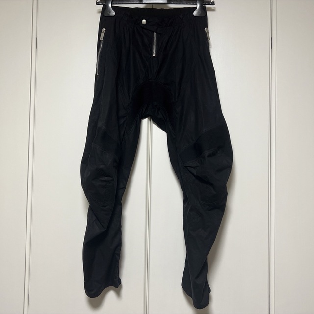 VETEMENTS(ヴェトモン)のunravel project バイカーパンツ アンレーベル メンズのパンツ(ワークパンツ/カーゴパンツ)の商品写真