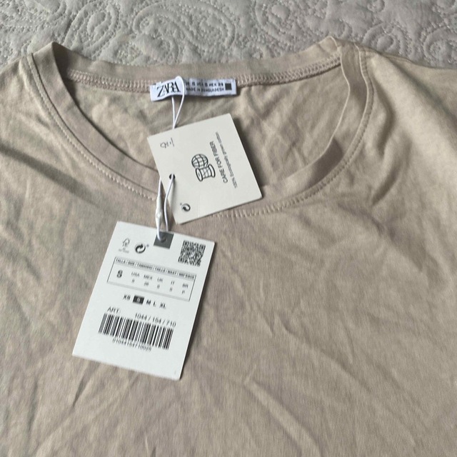 ZARA(ザラ)の新品ZARA‼︎フリルTシャツ レディースのトップス(Tシャツ(半袖/袖なし))の商品写真