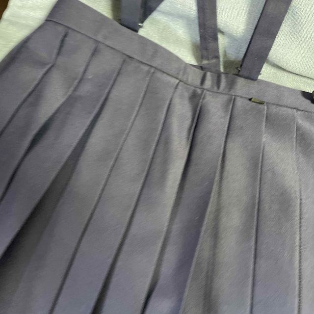 学校指定制服紺色プリーツスカート130A キッズ/ベビー/マタニティのキッズ服女の子用(90cm~)(スカート)の商品写真