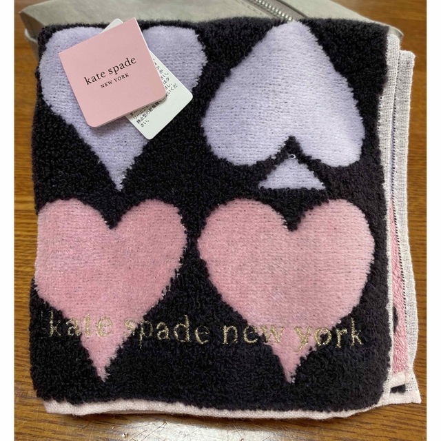 kate spade new york(ケイトスペードニューヨーク)のケイトスペード　タオルハンカチ　ハート柄 レディースのファッション小物(ハンカチ)の商品写真