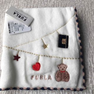 フルラ(Furla)のFURLA  フルラ　刺繍入り　タオルハンカチ(ハンカチ)