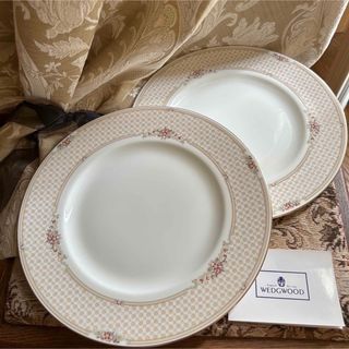 ウェッジウッド(WEDGWOOD)の英国製 黒壺 Wedgwood Turnberry ディナープレート 2枚(食器)