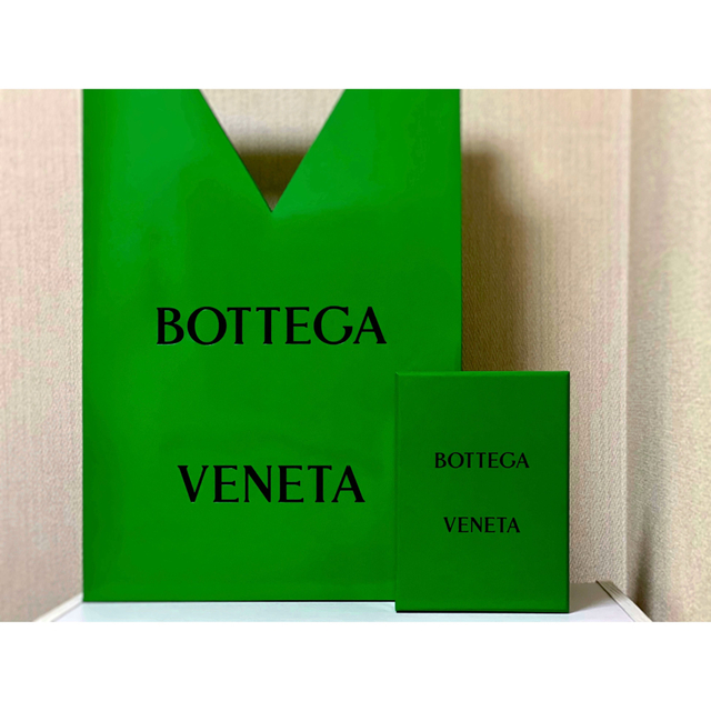 Bottega Veneta(ボッテガヴェネタ)のBottegaVeneta iphone13pro ケース スマホ/家電/カメラのスマホアクセサリー(iPhoneケース)の商品写真