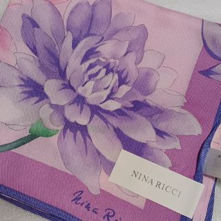 ニナリッチ(NINA RICCI)の値下げ📌【訳あり】ニナリッチ☆シルク50%大判ハンカチーフ58×58🌼(ハンカチ)