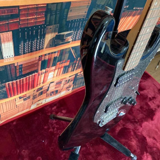 【5642】送料込み Squier By Fender Stratocaster