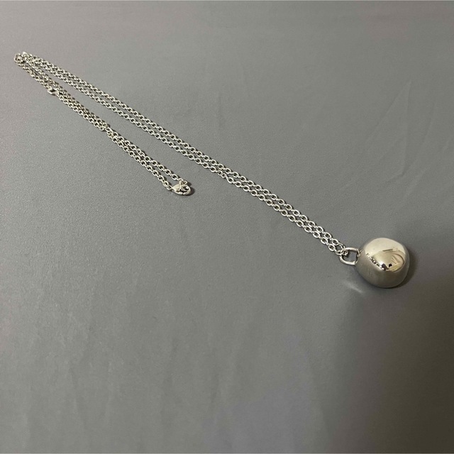 CHIEKO+ wonky ball necklace silver レディースのアクセサリー(ネックレス)の商品写真