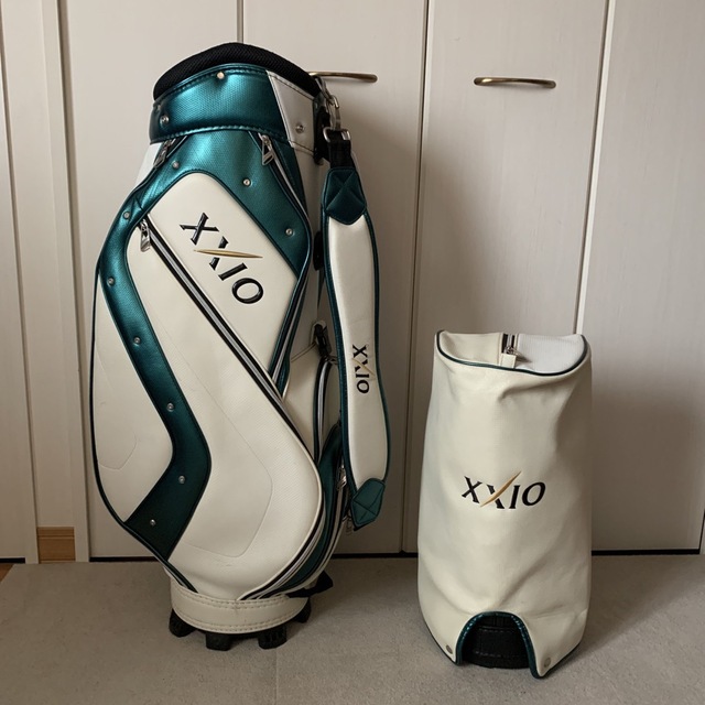 お洒落なゴルフキャディバッグ⛳️ XXIO ゼクシオ バッグ