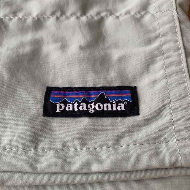 patagonia(パタゴニア)の最新23パタゴニア メンズ バギーズロング 7インチ 新品正規品 S グリーン メンズのパンツ(ショートパンツ)の商品写真