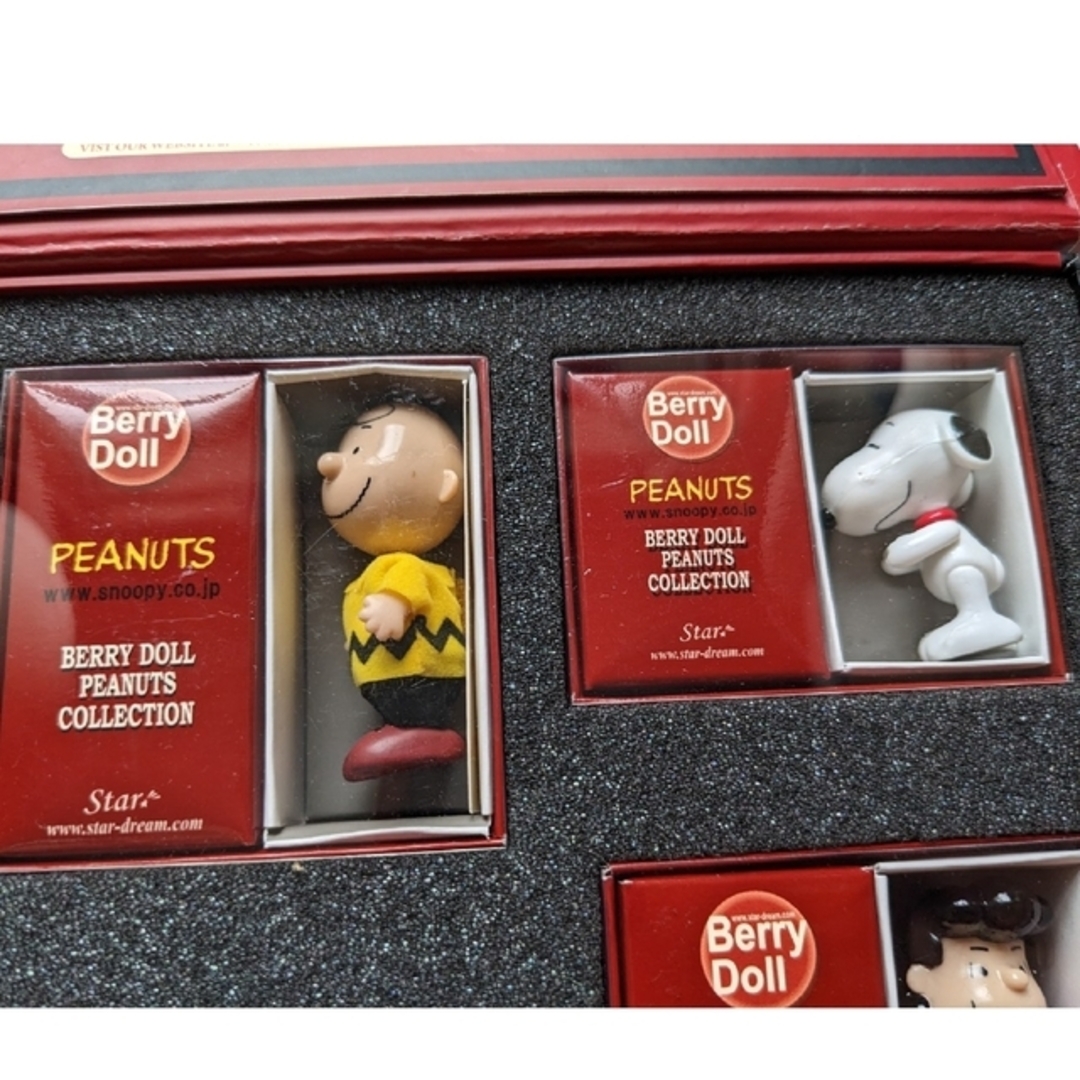 SNOOPY(スヌーピー)のSNOOPY　スヌーピー・ベリードール　BERRY DOLL PEANUTS エンタメ/ホビーのおもちゃ/ぬいぐるみ(模型/プラモデル)の商品写真