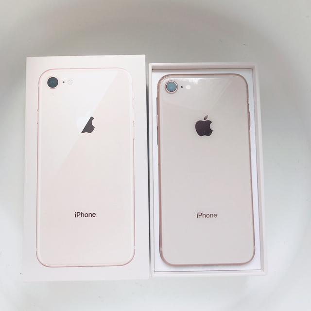 Apple(アップル)のApple  iPhone8  本体 スマホ/家電/カメラのスマートフォン/携帯電話(スマートフォン本体)の商品写真