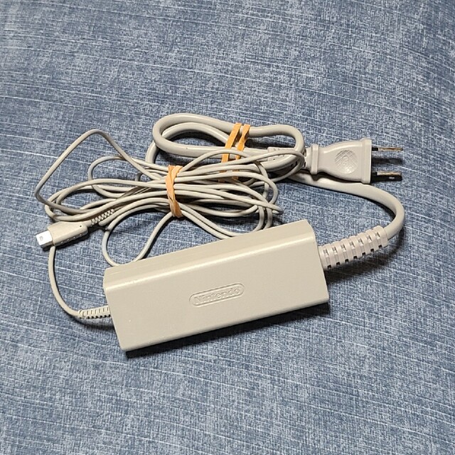 Wii Uパッドの充電器 エンタメ/ホビーのゲームソフト/ゲーム機本体(その他)の商品写真