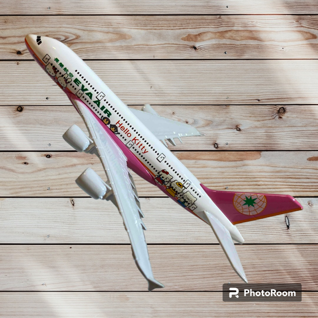 ★【飛行機模型・新品】エバー航空　A380－800　全長14cm