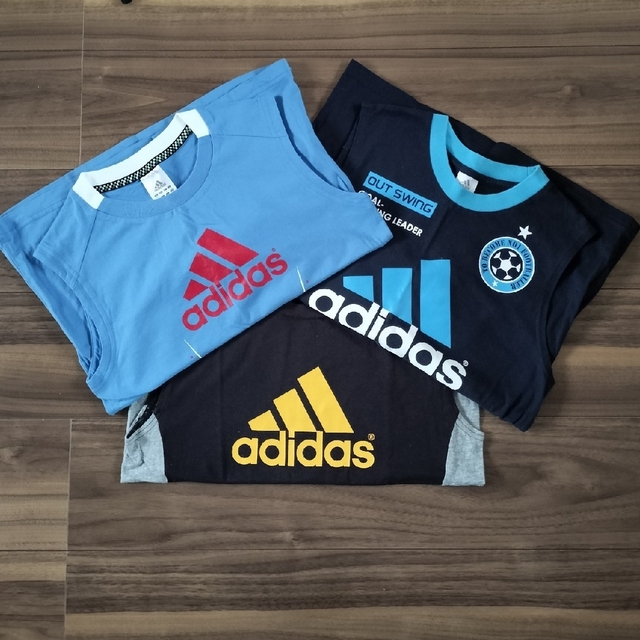 adidas(アディダス)のアディダス タンクトップ 3枚組 キッズ/ベビー/マタニティのキッズ服男の子用(90cm~)(Tシャツ/カットソー)の商品写真