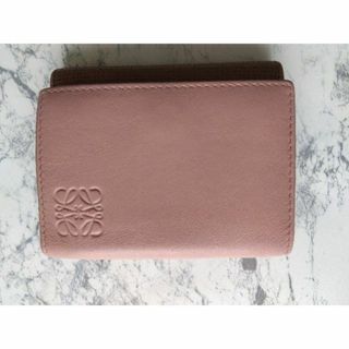 ロエベ(LOEWE)の【正規品】 ロエベ 財布 トライフォールド 三つ折り ピンク レザー LOEWE(財布)