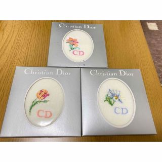 クリスチャンディオール(Christian Dior)の☆新品未開封☆Christian Dior クリスチャンディオール　ミニタオル(ハンカチ)