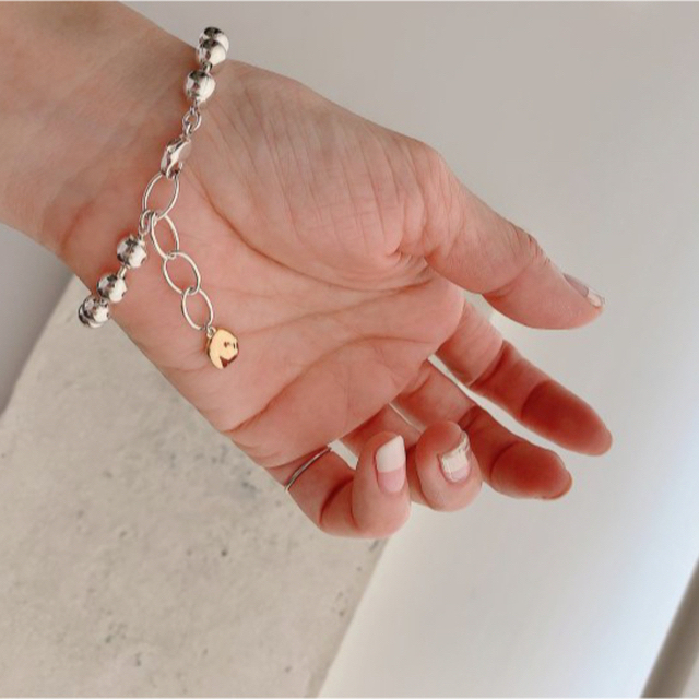 CHIEKO+ small ball brace silver レディースのアクセサリー(ブレスレット/バングル)の商品写真