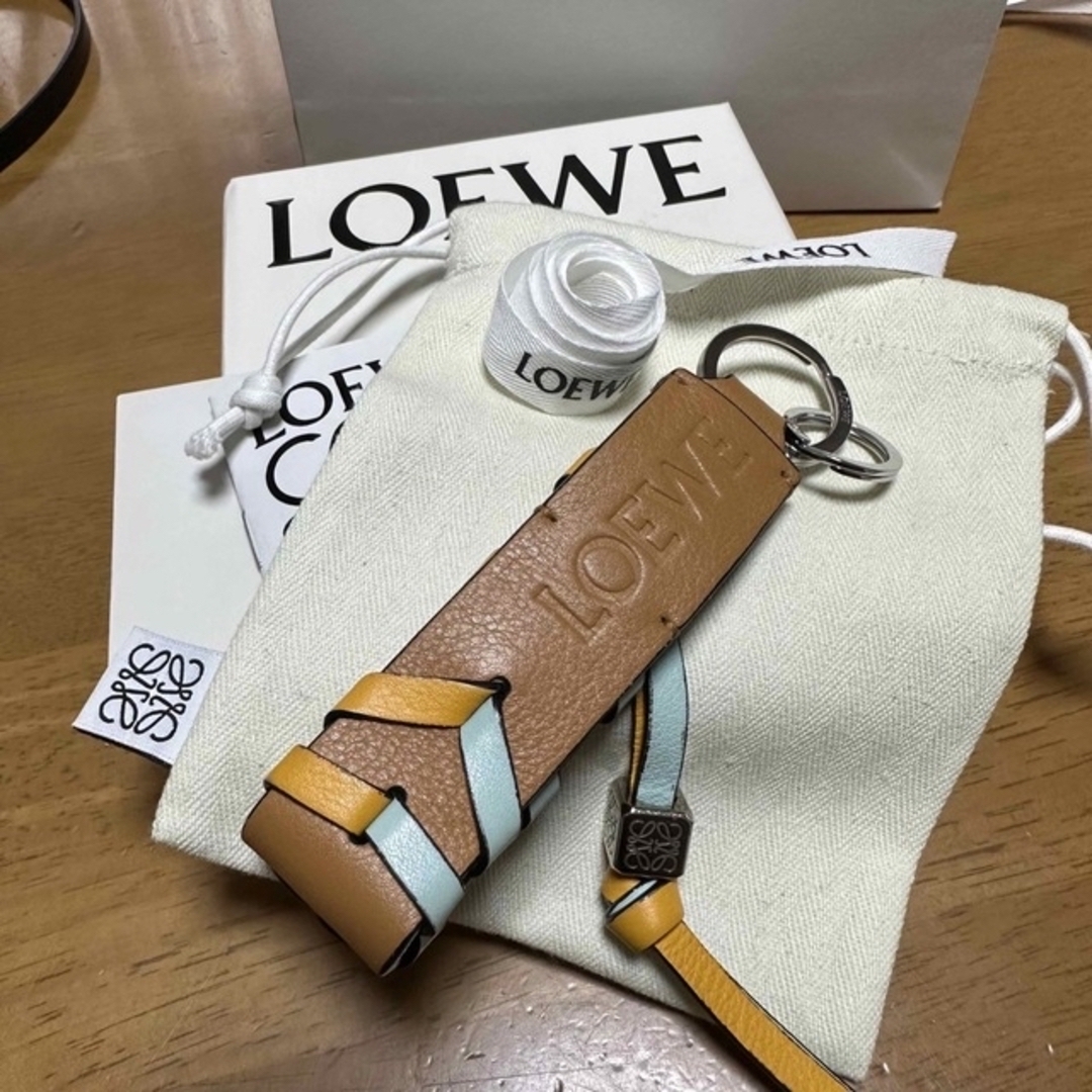 ロエベ loewe キーリング キーチャーム ブレイデッド ストラップ