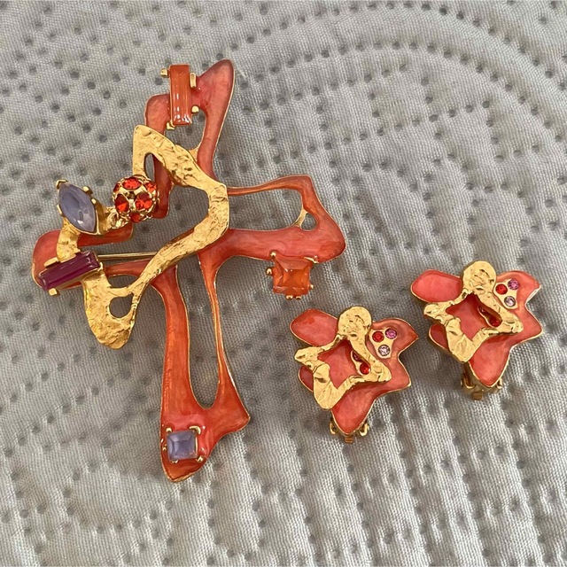 希少 ヴィンテージ CHRISTIAN LACROIX シルバー色ブローチ-