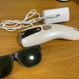 中古品 AUMI 脱毛器 光 美容器 VIO対応 髭 光エステ(フェイスケア/美顔器)