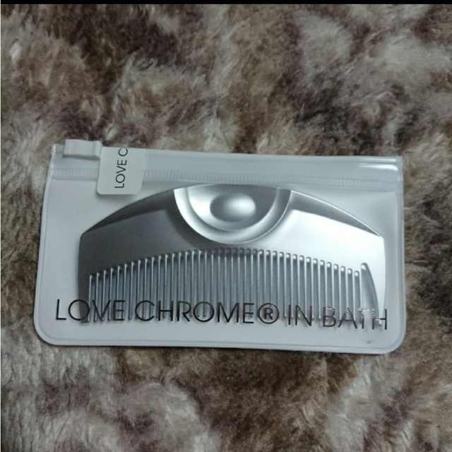 LOVE CHROME(ラブクロム)のLOVE CHROME IN BATH TSUKI ラブクロム　インバス　ツキ コスメ/美容のヘアケア/スタイリング(ヘアブラシ/クシ)の商品写真