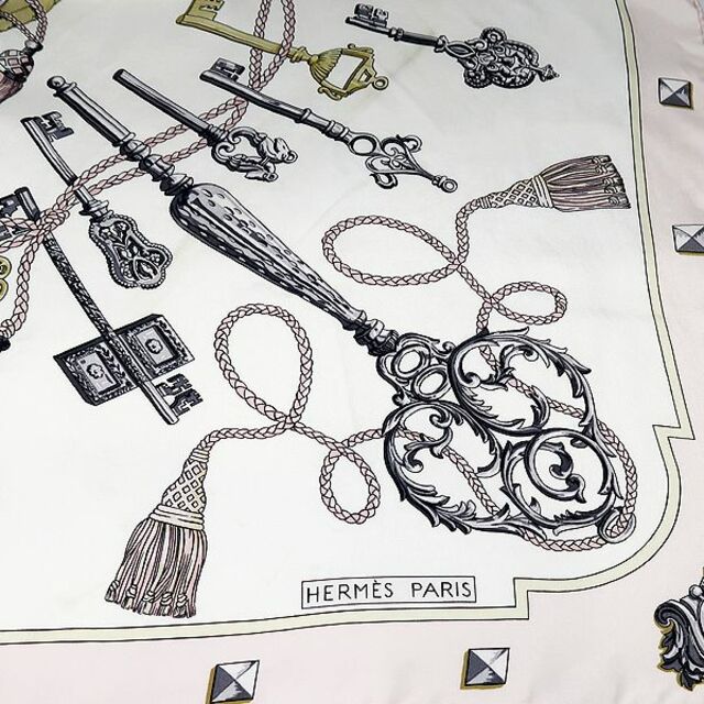 HERMES - HERMES エルメス カレ90 鍵柄 スカーフ シルク100%の HERMES - HERMES エルメス カレ90 鍵柄 スカーフ シルク100%の
