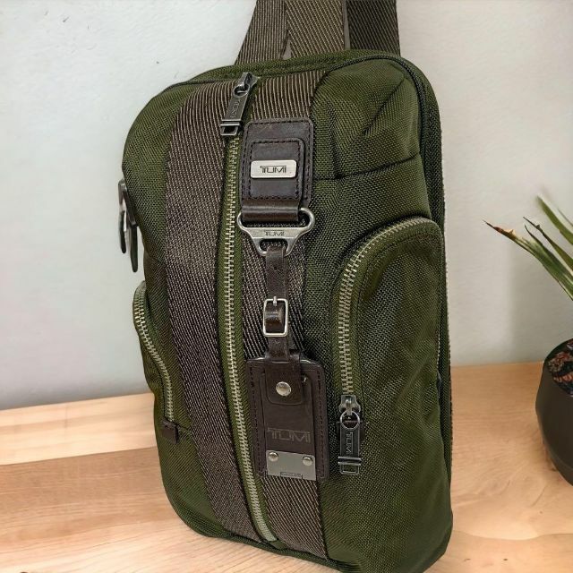 送料無料キャンペーン?】 【美品】TUMI ファッション alpha ボディ