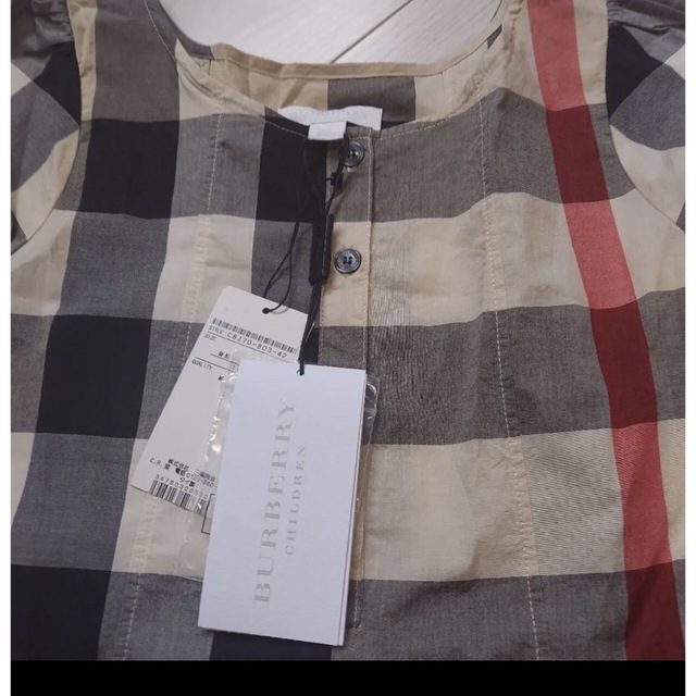 BURBERRY(バーバリー)のバーバリー  定番チェック ワンピース 10y キッズ/ベビー/マタニティのキッズ服女の子用(90cm~)(ワンピース)の商品写真