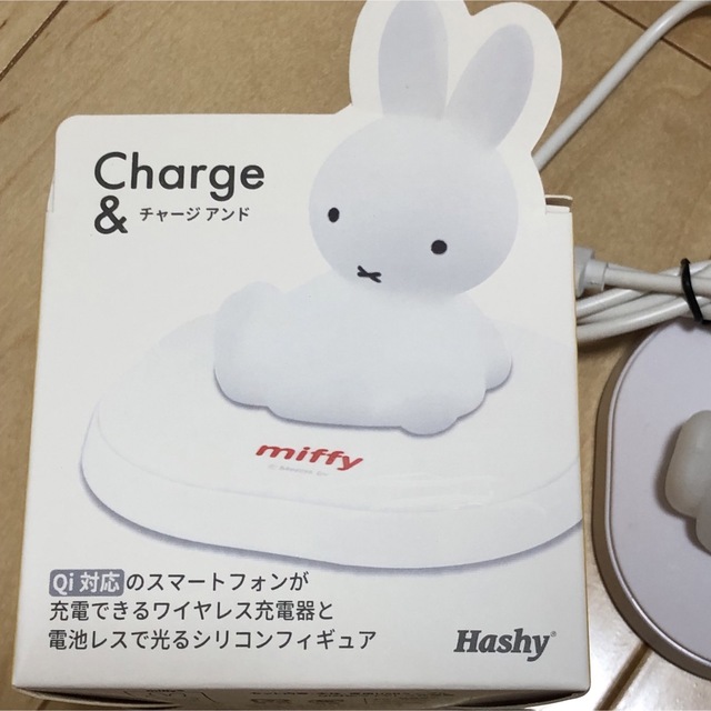 miffy(ミッフィー)の【miffy】ワイヤレス充電器 スマホ/家電/カメラのスマートフォン/携帯電話(バッテリー/充電器)の商品写真