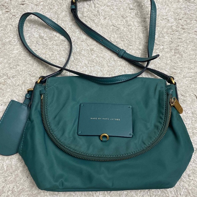 美品 MARC BY MARC JACOBS  ナイロンショルダーバッグ