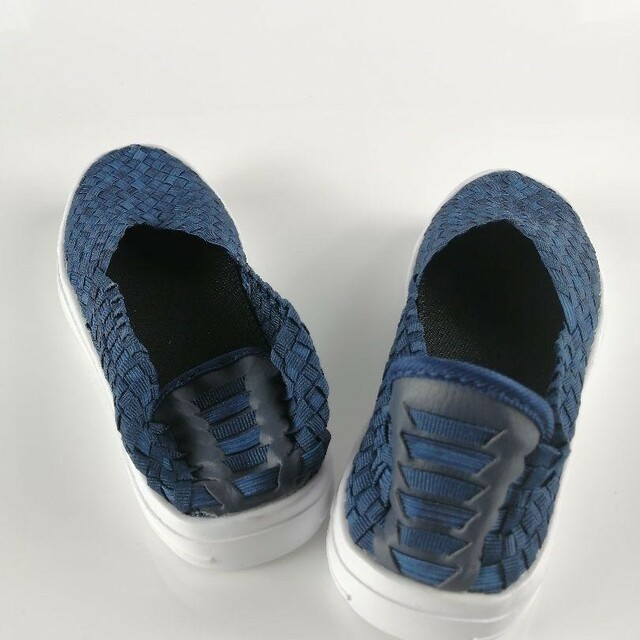 新品 Ｍsize ネイビー超軽量 素足でも履けるゴム編み込みスニーカー室内 レディースの靴/シューズ(スニーカー)の商品写真