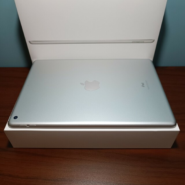 (美品) Ipad 10.2 第9世代 WiFi 64GB キーボード付き