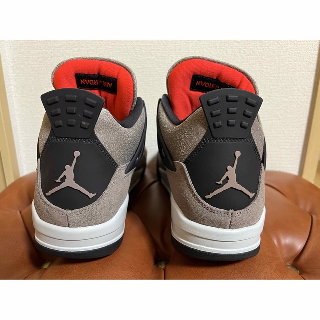 Jordan Brand（NIKE）(ジョーダン)のNIKE AIR JORDAN 4 RETRO TAUPE HAZE 27cm メンズの靴/シューズ(スニーカー)の商品写真