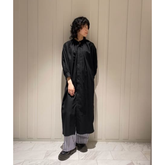 HYKE(ハイク)のタグ付・HYKEのC/H GATHERED DRESS レディースのワンピース(ロングワンピース/マキシワンピース)の商品写真